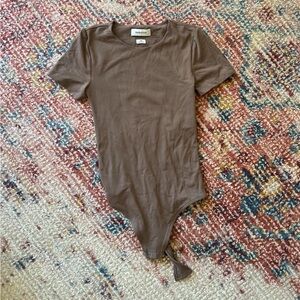 aritzia contour crew bodysuit brown
